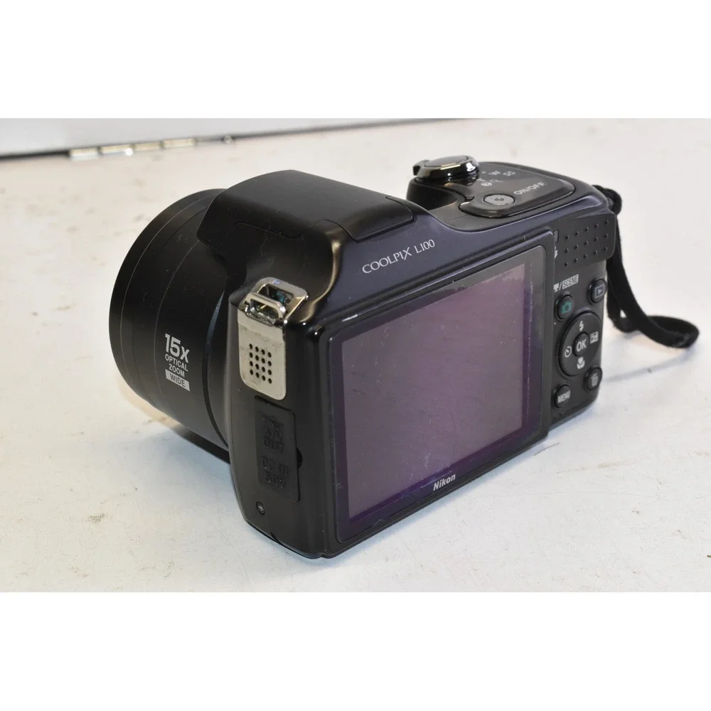 Nikon Coolpix L100 Digital Camera Black 15x Optical Zoom VR For Parts/ AS IS